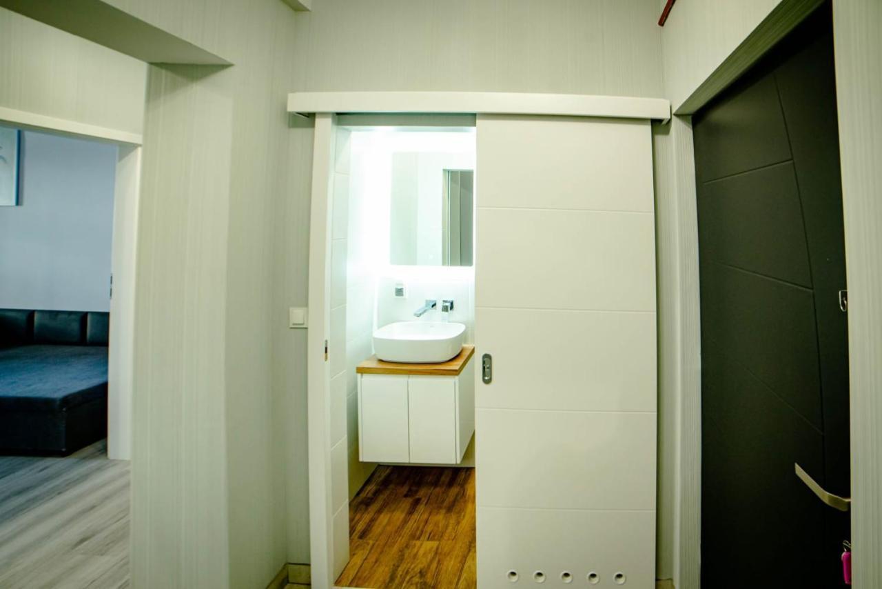 Lofty Apartamenty Namyslow I Экстерьер фото